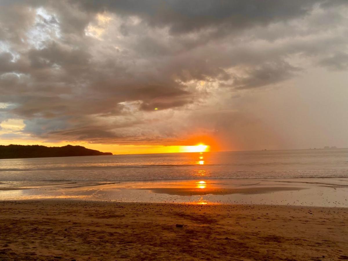 Rustic Beach Front Hotel ブラシリト エクステリア 写真