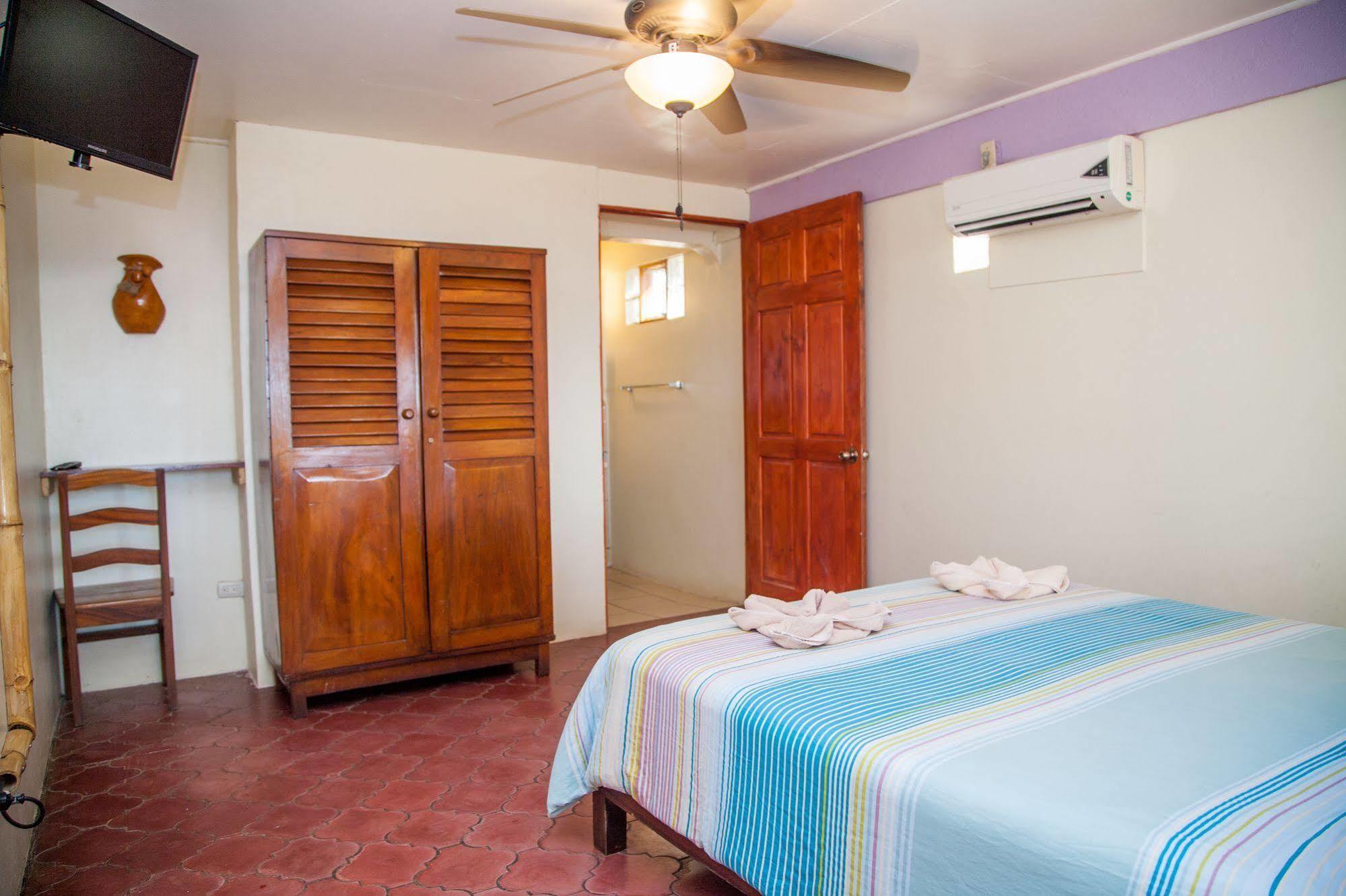 Rustic Beach Front Hotel ブラシリト エクステリア 写真